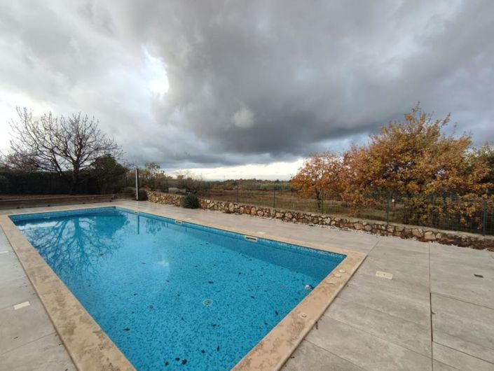 Image No.2-6 Bed Property for sale