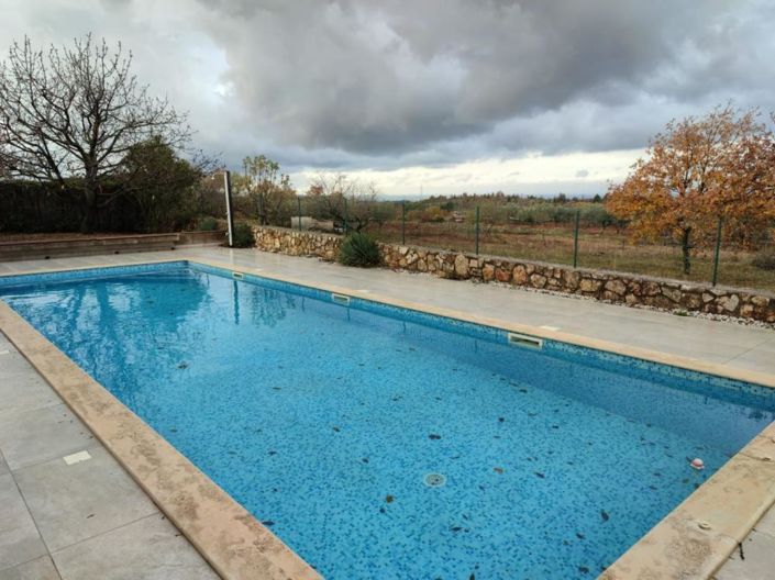 Image No.5-6 Bed Property for sale