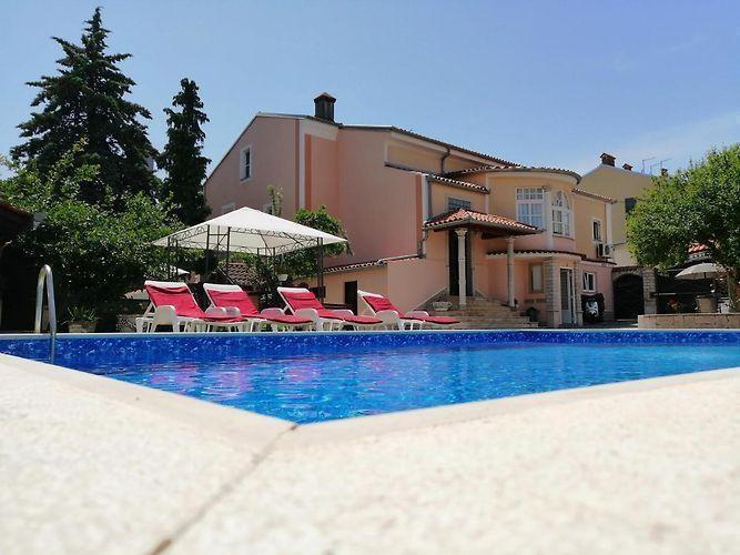 Image No.1-14 Bed Property for sale