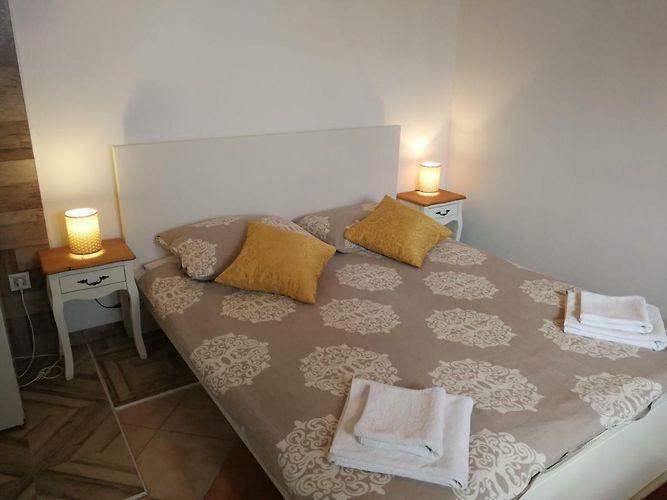 Image No.14-14 Bed Property for sale