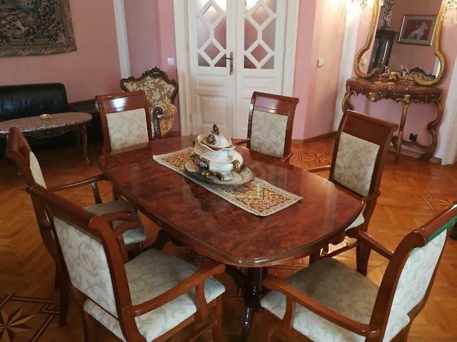 Image No.17-14 Bed Property for sale