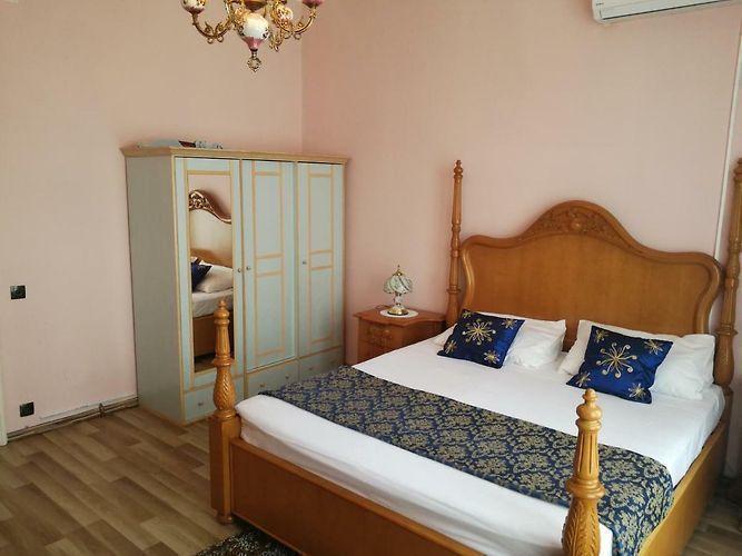 Image No.6-14 Bed Property for sale