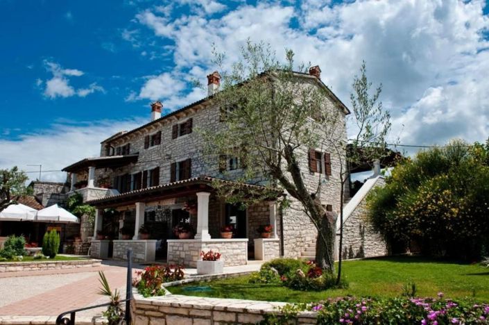 Image No.1-Propriété de 13 chambres à vendre à Croatie