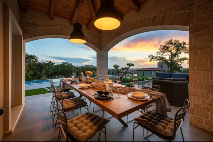 Image No.8-4 Bed Property for sale