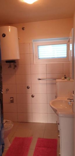 Image No.10-Propriété de 6 chambres à vendre à Nin