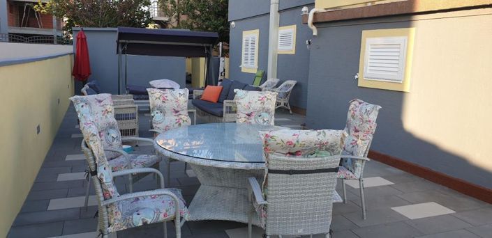 Image No.13-6 Bed Property for sale