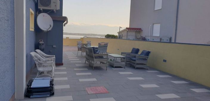 Image No.14-6 Bed Property for sale