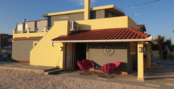 Image No.8-6 Bed Property for sale