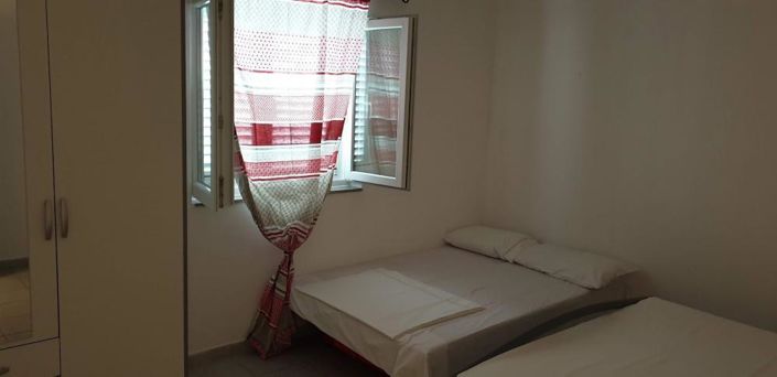 Image No.9-6 Bed Property for sale