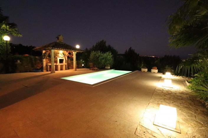 Image No.20-3 Bed Property for sale