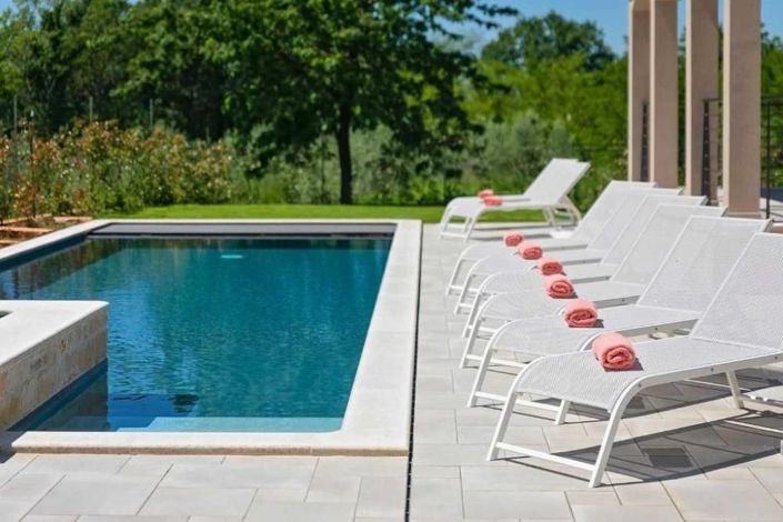 Image No.6-6 Bed Property for sale