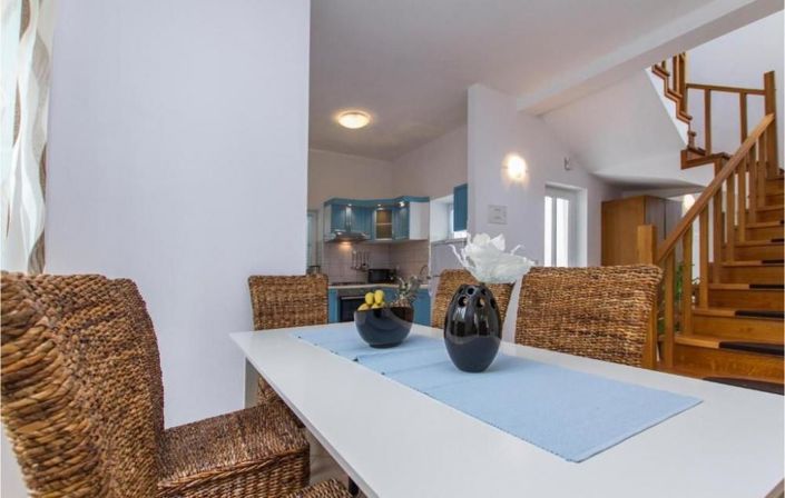 Image No.20-4 Bed Property for sale