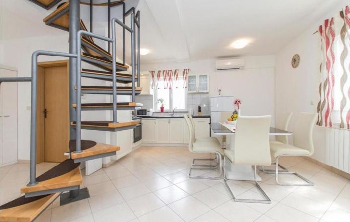 Image No.25-4 Bed Property for sale