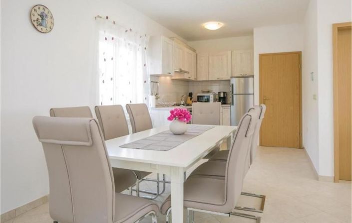 Image No.13-4 Bed Property for sale