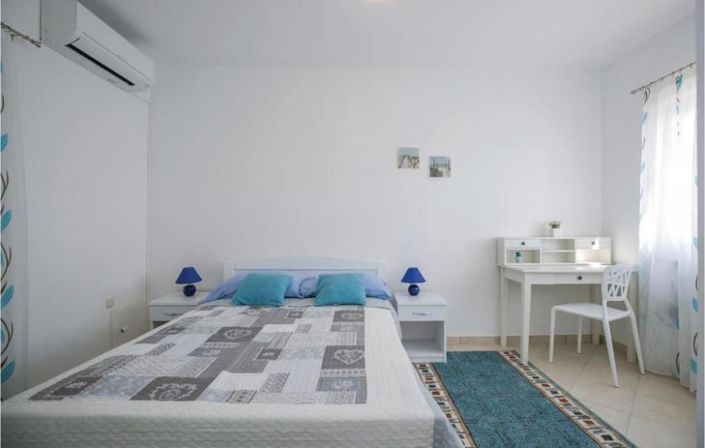 Image No.22-4 Bed Property for sale