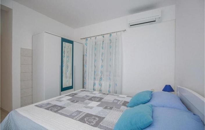 Image No.24-4 Bed Property for sale