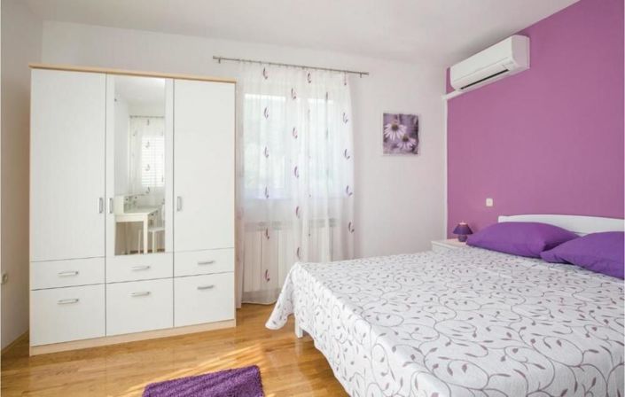 Image No.25-4 Bed Property for sale