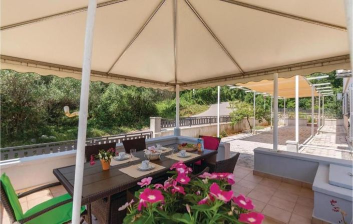 Image No.9-4 Bed Property for sale