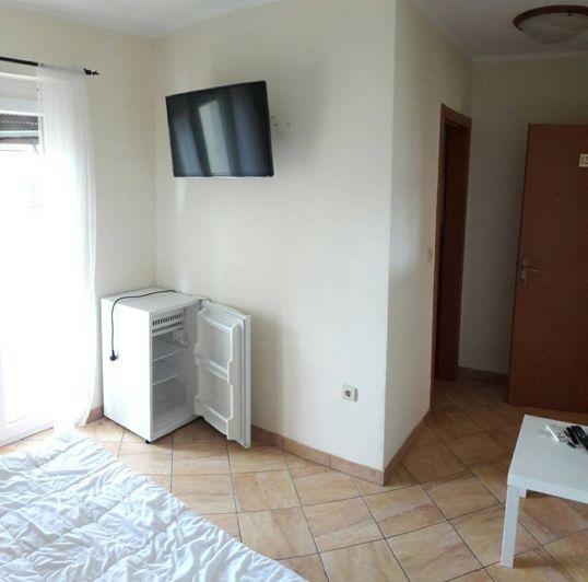 Image No.13-19 Bed Property for sale