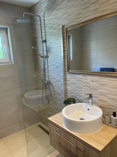 Image No.13-5 Bed Property for sale