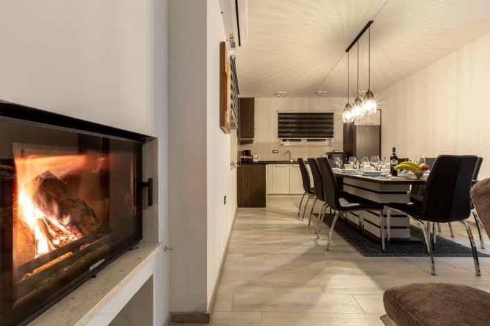 Image No.16-3 Bed Property for sale