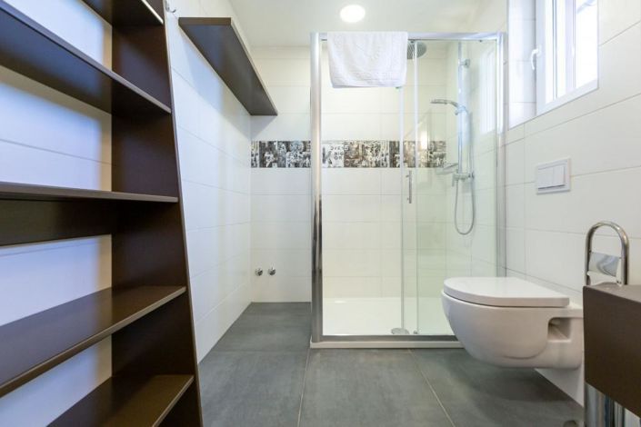 Image No.24-3 Bed Property for sale