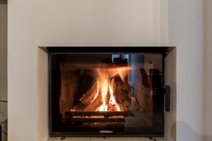 Image No.24-6 Bed Property for sale