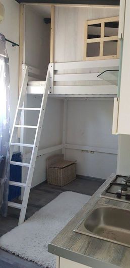 Image No.16-12 Bed Property for sale