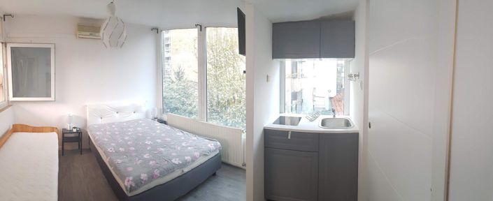 Image No.18-12 Bed Property for sale