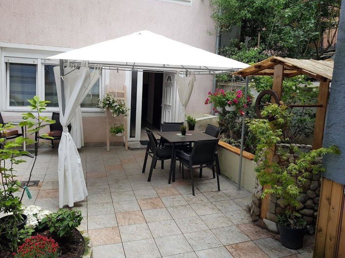 Image No.4-12 Bed Property for sale