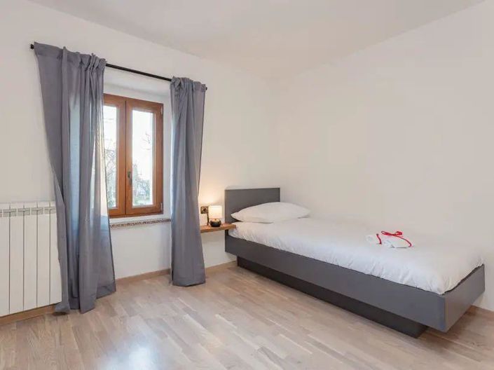 Image No.21-4 Bed Property for sale