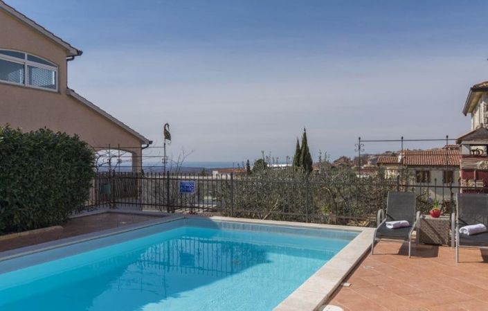 Image No.4-3 Bed Property for sale