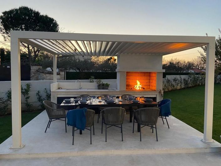 Image No.24-4 Bed Property for sale