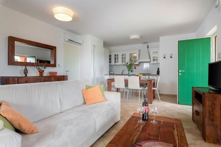 Image No.12-4 Bed Property for sale