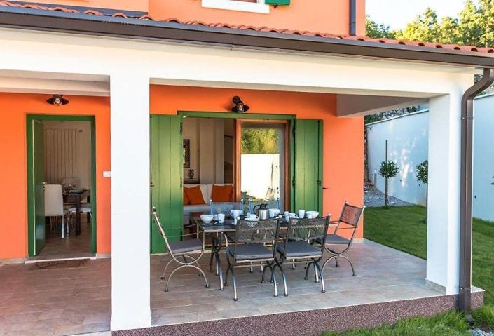 Image No.25-4 Bed Property for sale