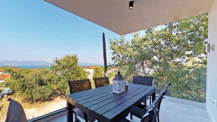 Image No.4-10 Bed Property for sale