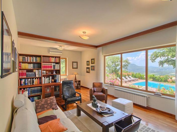 Image No.10-Propriété de 4 chambres à vendre à Buzet