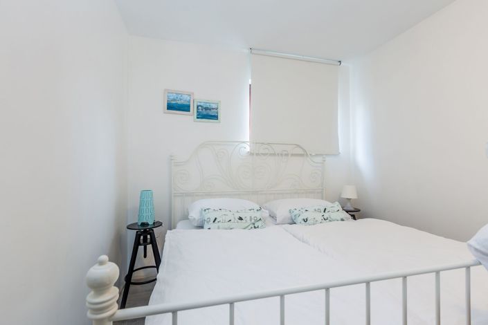 Image No.7-12 Bed Property for sale