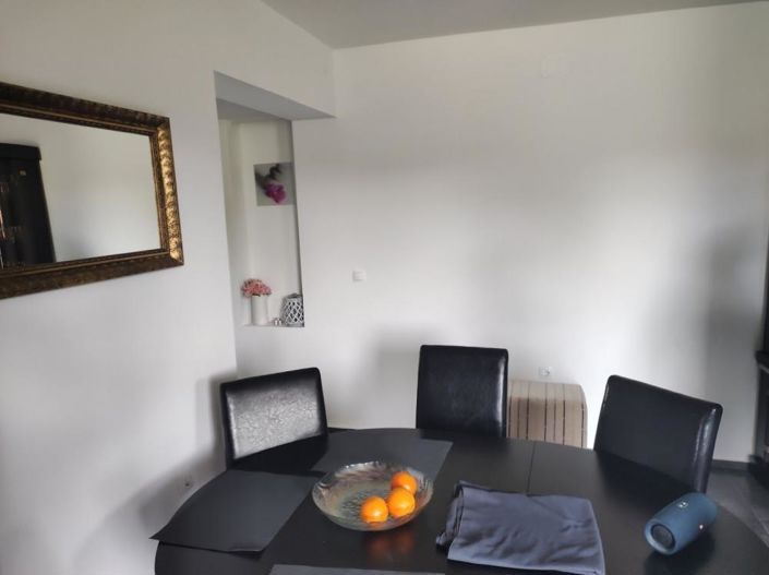 Image No.8-4 Bed Property for sale