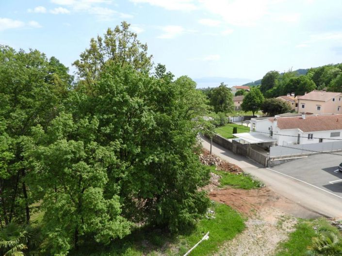 Image No.11-8 Bed Property for sale