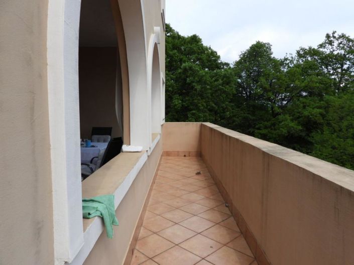 Image No.15-8 Bed Property for sale