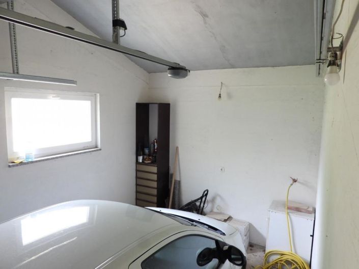 Image No.21-8 Bed Property for sale