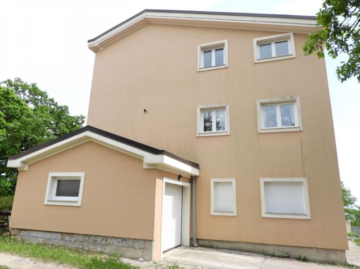 Image No.4-Propriété de 8 chambres à vendre à Matulji