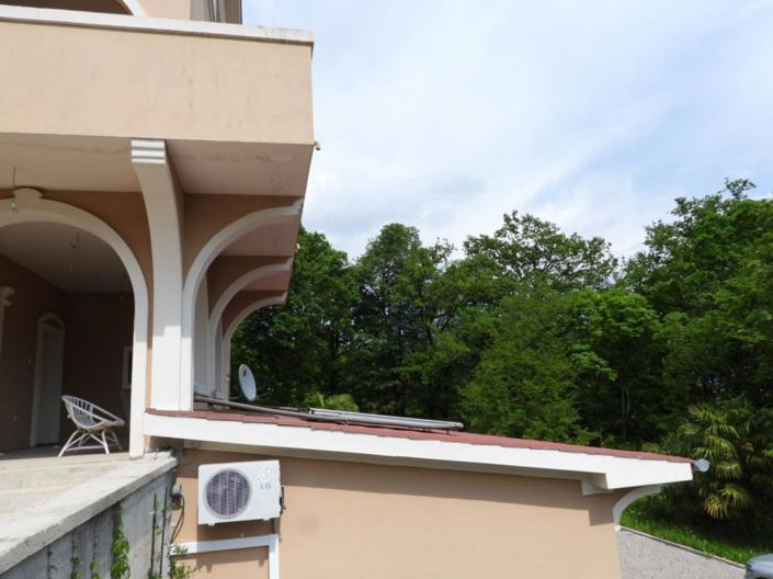 Image No.7-8 Bed Property for sale