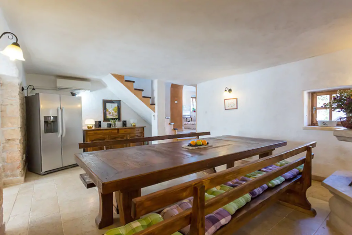 Image No.10-5 Bed Property for sale