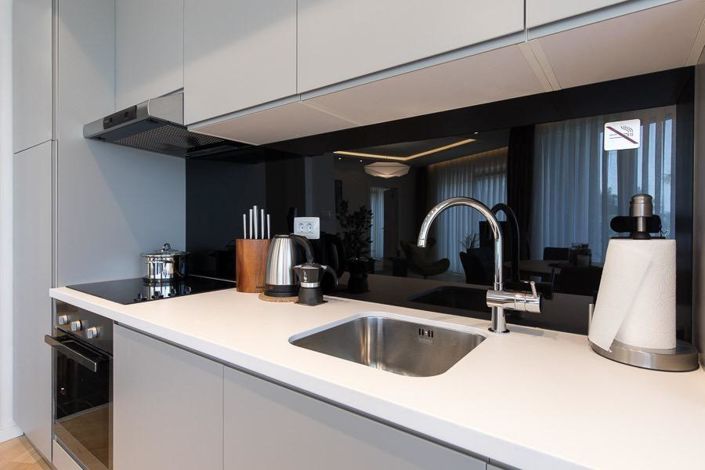 Image No.16-9 Bed Property for sale