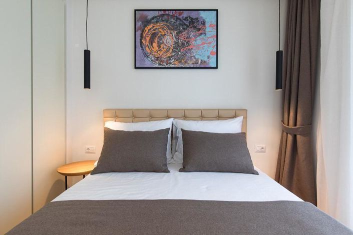 Image No.23-9 Bed Property for sale