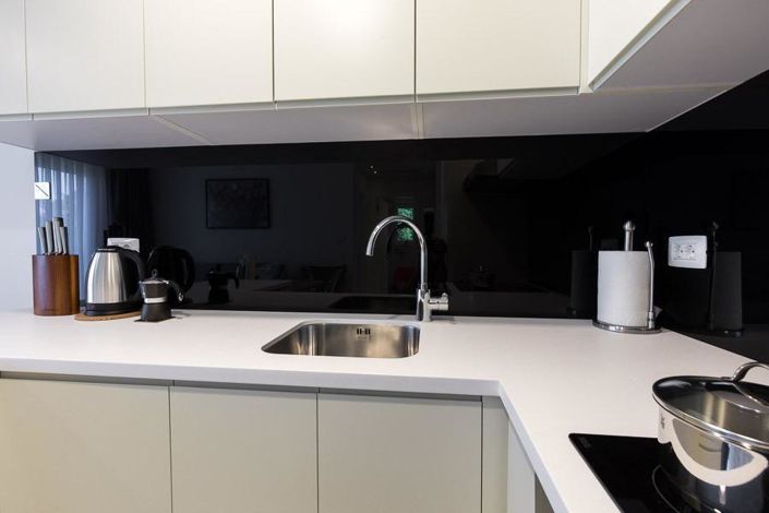 Image No.25-9 Bed Property for sale