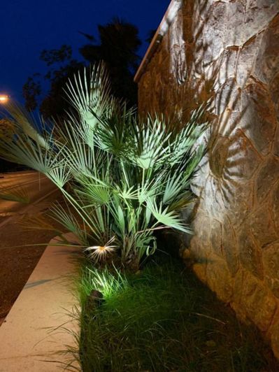 Image No.6-9 Bed Property for sale