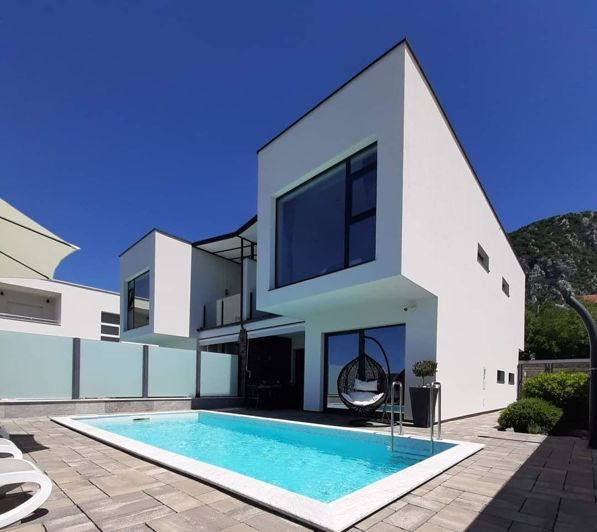 Image No.1-Propriété de 8 chambres à vendre à Croatie
